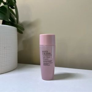 Estee lauder soft clean infusion essence lotion 30ml
Brand new